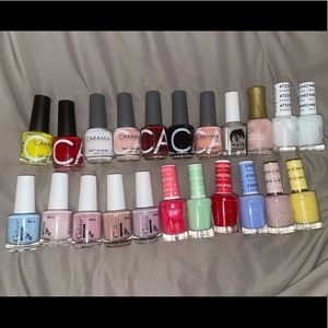 24 Assorted Nail Polishes. 

SELLING AS A BUNDLE! not individually